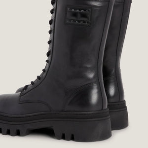 TOMMY HILFIGER- TONAL BADGE LACE-UP CLEAT LEATHER BOOTS