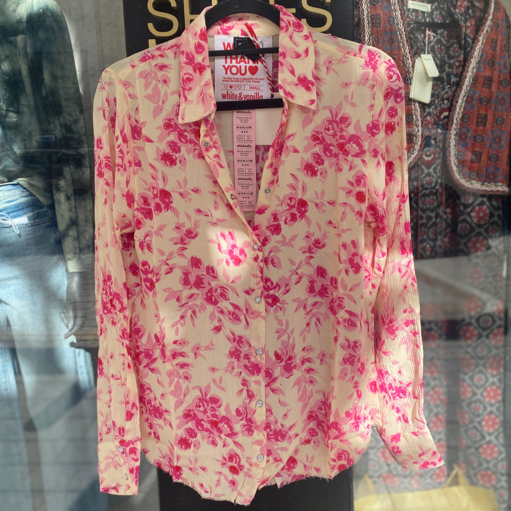 WHITE & VANILLA - pink flowers blouse