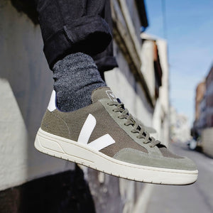 VEJA- V12 VEGAN B-MESH OLIVE WHITE