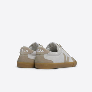 VEJA-VOLLEY SUEDE NATURAL SAHARA