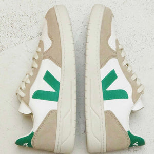 VEJA- V10 LEATHER WHITE EMERAUDE SAHARA