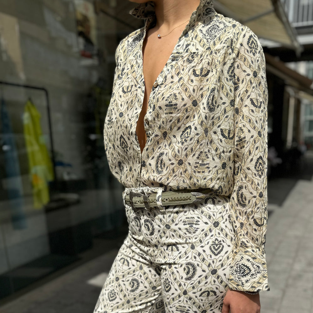 MAISON HOTEL-Anne blouse-vanilla