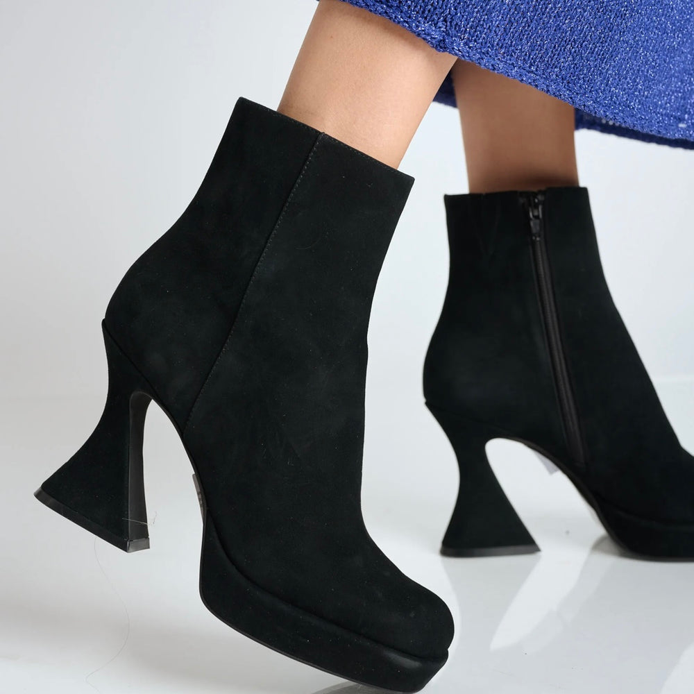 JEFFREY CAMPBELL-HUMANITY black